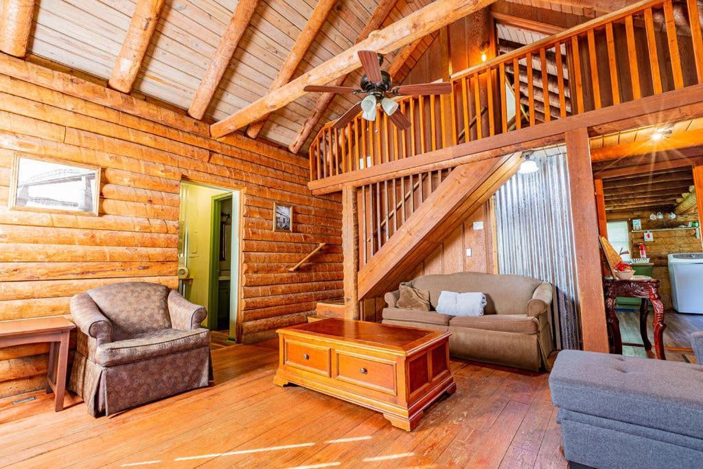 Authentic Log Cabin Mins From Chatts Best Sites Villa Chattanooga Exterior photo